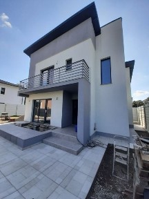 Casa Focsani-35% AvansParter+Etaj4Dormitoare,2Bai,Bucatarie OPEN-SPACE