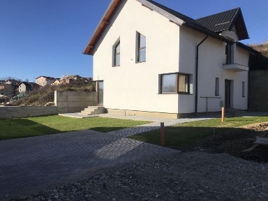 Casa noua si Teren intravilan,Str Valea Geamana nr 17C