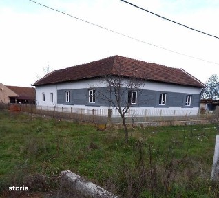Vand Casa renovata in Taut