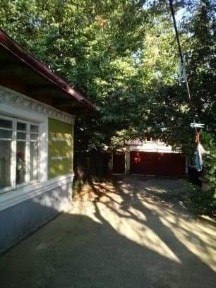 Casa batraneasca cu teren de vanzare