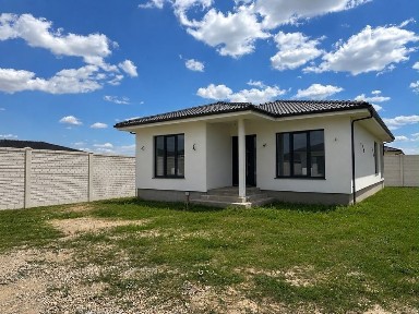 Casa noua la cheie Nojorid- GAZ- CANAL - Apa