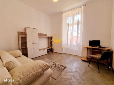 Închiriez apartament. 2 camere semidecomandat în Piata Abator