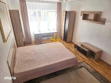 Închiriez apartament. 2 camere semidecomandat în Piata Abator