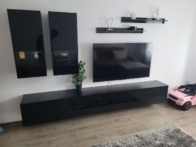 Vand apartament renovat in zona centru
