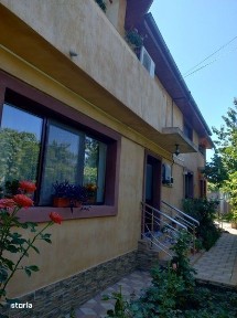 Casa deosebita cu etaj, 4 dormitoare, curte, garaj, beci, utilitati