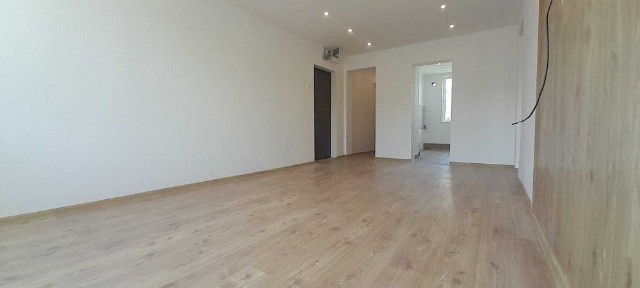 Oferta ! Apartament 3 camere langa hotel Trotus cu boxa, mobilat