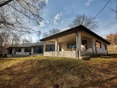 Casa Comarnic 275mp+teren