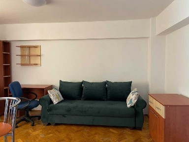 Inchiriez garsoniera ultracentral,zona Ramada,termen lung.