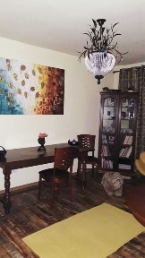 Vand apartament ultracentral, cu 4 camere si dependinte, in Găesti.