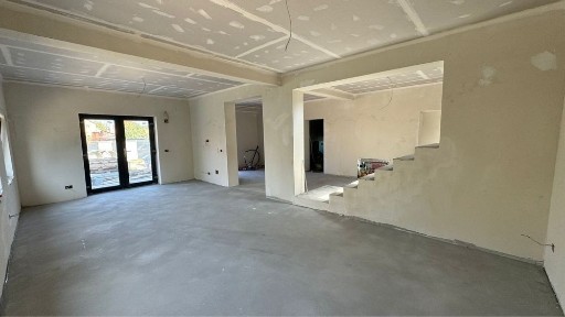 Casa noua ( Semi Finisata ) de vanzare in Oradea