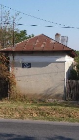 Teren 2000 m2 cu casa batraneasca demolabila. Smardioasa