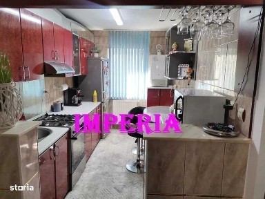 apartament cu 4 camere, Imparat Traian - Scoala nr.14, etaj 2
