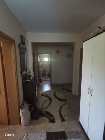 Schimb etaj 1 la casa:3 cam+2 bai+bucatarie cu ap central dec et inter