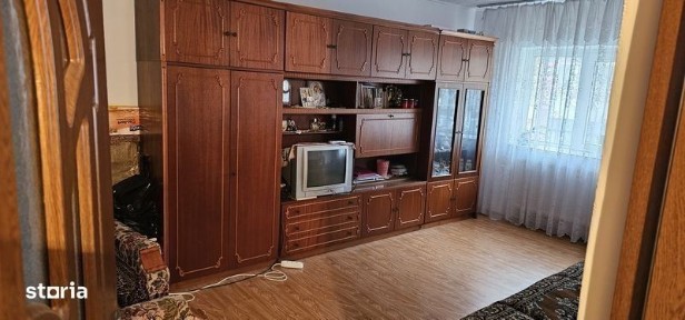 Propietar vand apartament 2 camere Topoloveni