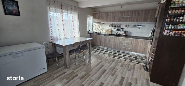 Casa 3 dormitoare, 1000mp teren