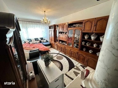 Proprietar oferă spre vânzare 4 cam din BCA Micro 16 str Careiului