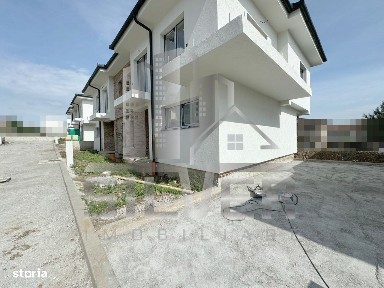 Casa tip duplex/Zona strazii Urusagului.