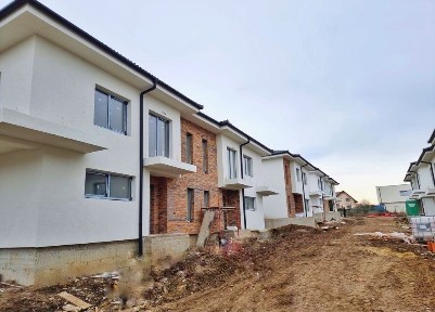 Duplex 4 camere, 108 mp, 200 teren, proiect finalizat, zona Terra