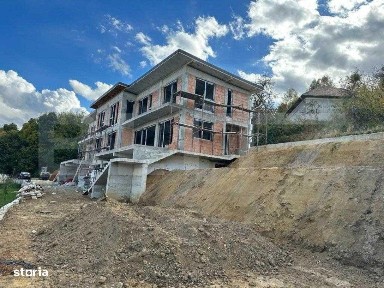 Ocazie! Duplex 220mp, 33mp terasa, 2 parcari, zona Feleac