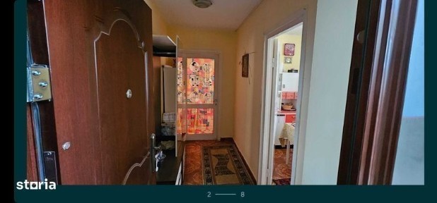 Apartament decomandat 3 camere situat la parter strada 13 Decembrie