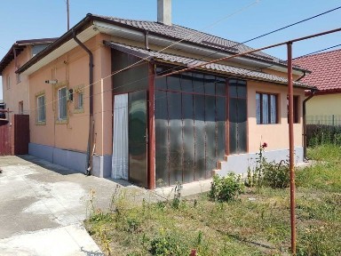 Casa de vanzare in valul lui Traian