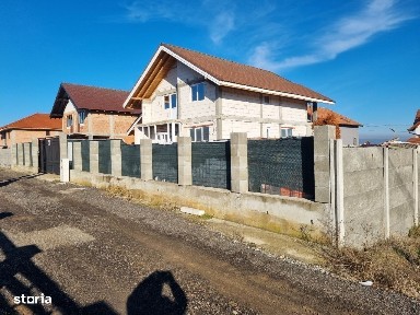 Vilă P+M+Pod,ST 245 mp,teren 721 mp,Deva-zona Archia