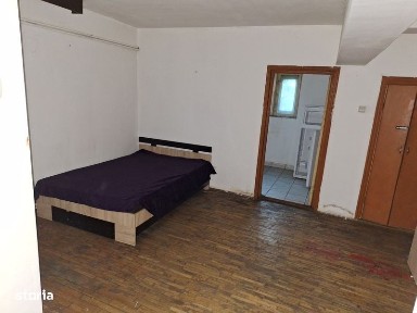 Vand Garsoniera Bularga Bloc CFR