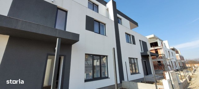 Casa 4 camere 3 bai incalzire pardoseala beci terasa rate dezvoltator