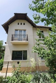 Imobil,Ploiesti,S (p)+P+1E+1E (m), 8cam.+Baie+G.S.+Buc.+Curte+Garaj