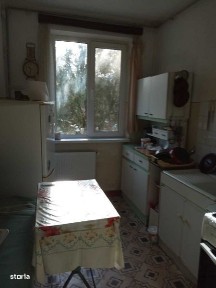 Apartament semi decomandat