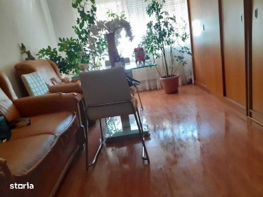 Apartament 3 camere Decomandat