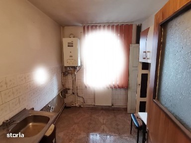 Apartament 3 camere, 72 mp utili, parter inalt, Darmanesti