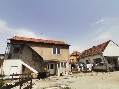 Vand Casa Individuala cu Anexe si Teren 1400 m2