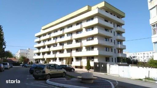 Vand apartament doua camere