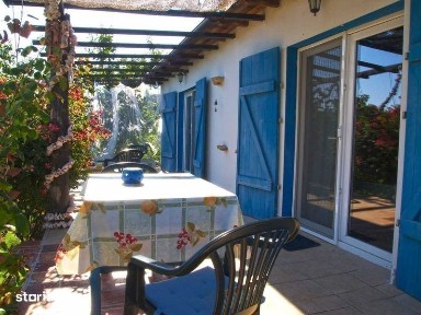 Doua case de vanzare in 2 Mai, Constanta