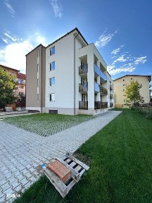Apartament de 3 camere, 63,80 mp, terasa 73.5 mp, zona Muzeul Apei