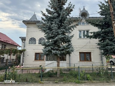 Vand casa in zona Zamca