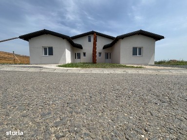 Apartament de vânzare la Casă 3 Camere Via Carmina