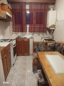 Vand apartament 2 camere strada Grivitei
