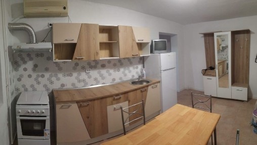 Închiriem Garsoniera in zona Pieței Râmnicu Sărat, Jud Buzău