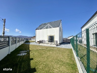 Casa individuala cu 4 camere, 415mp teren,la cheie, Cristian