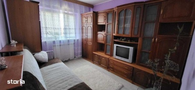 Vând apartament 3 camere Vaslui