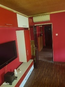 Vind apartament 3 camere decomandat
