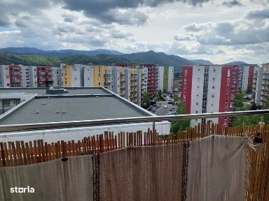 Apartament 3 camere mobilat cu loc de parcare