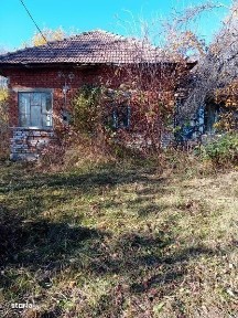 De vinzare teren 5100 mp