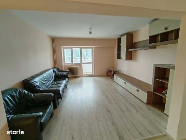 4 camere de inchiriat zona ING Nicolina