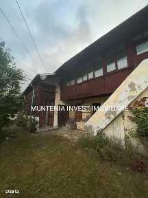 Casa 7 camere de vanzare Curtea de Arges,centrul istoric