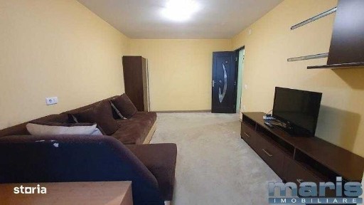 Vand apartament cu o camera in zona semicentrala, etaj 3 din 4.