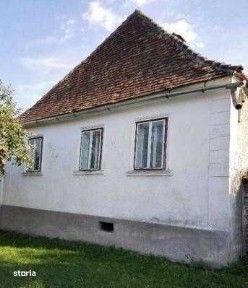 Casa 2 corpuri (dintre care 1 saseasca)+teren 1710 mp, Cincsor, Fagaras