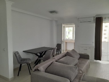 Închiriez apartament bloc nou
